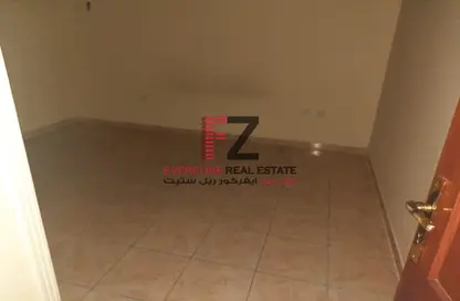 Empty Room image for: Villa - 2 Bedrooms - 2 Bathrooms for rent in Al Markhiya Street - Al Markhiya - Doha, Image 1