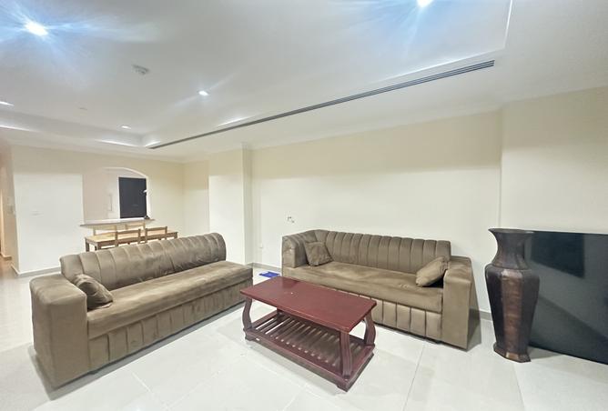 996413 - Property Image 3