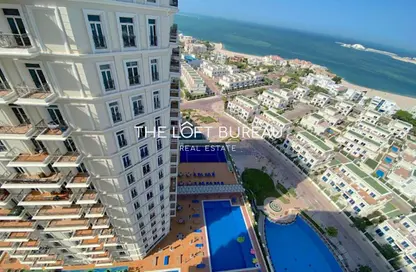 Apartment - 1 Bedroom - 2 Bathrooms for sale in Floresta Gardens - Floresta Gardens - The Pearl Island - Doha
