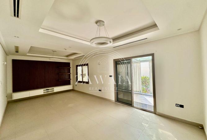949604 - Property Image 2