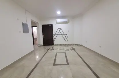 Apartment - 2 Bedrooms - 2 Bathrooms for rent in Al Mansoura - Al Mansoura - Doha