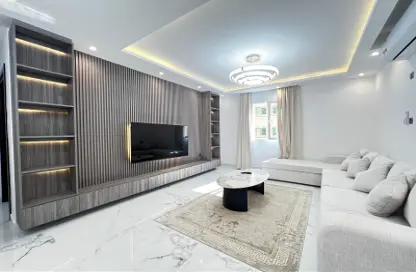 Apartment - 2 Bedrooms - 2 Bathrooms for rent in Umm Ghuwalina - Umm Ghuwailina - Doha