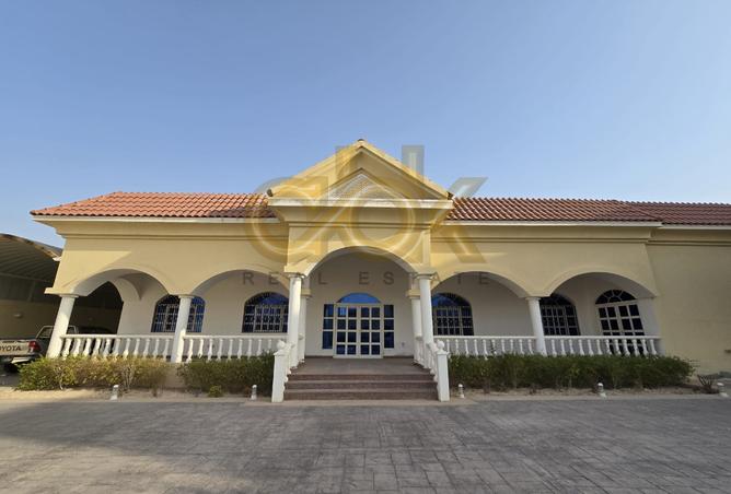 890297 - Property Image 3