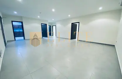 Apartment - 3 Bedrooms - 2 Bathrooms for rent in Anas Street - Fereej Bin Mahmoud North - Fereej Bin Mahmoud - Doha