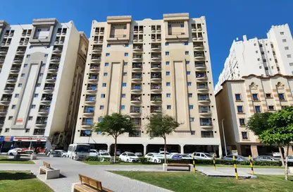 بناية كاملة - 2 غرف نوم - 2 حمامات للبيع في مشيرب قلب الدوحة - الدوحة