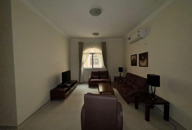 956905 - Property Image 2