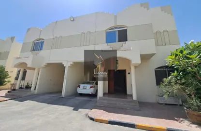 Compound - 4 Bedrooms - 3 Bathrooms for rent in Old Airport Road - Old Airport Road - Doha