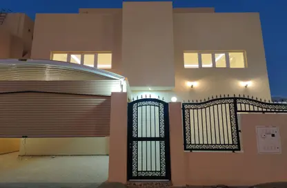 فيلا - 8 غرف نوم - 8 حمامات للايجار في أم صلال محمد - أم صلال محمد - الدوحة