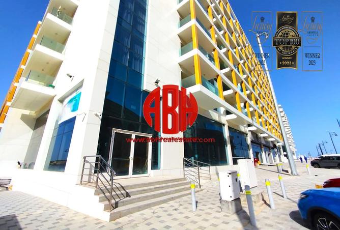 محل تجاري - استوديو - 1 حمام للايجار في برج مارينا 27 - منطقة المارينا - الوسيل