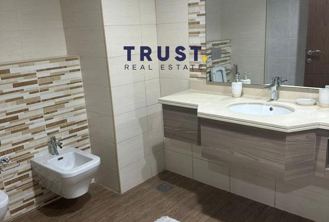 975703 - Property Image 2