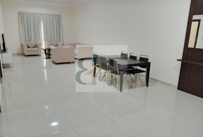 997762 - Property Image 3