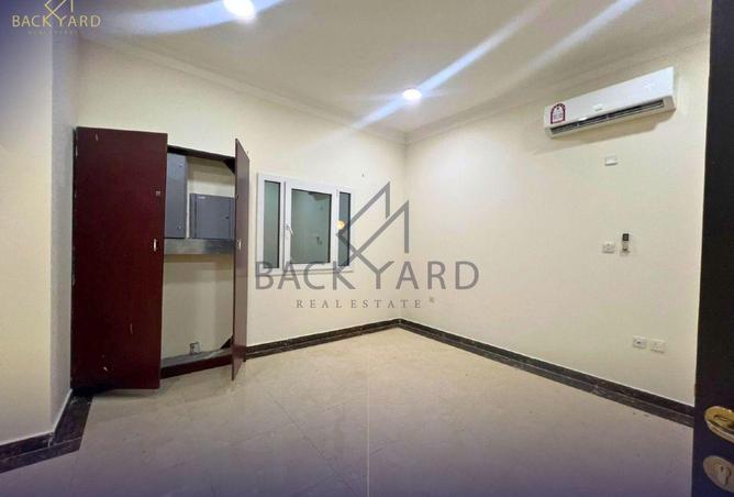 924121 - Property Image 3