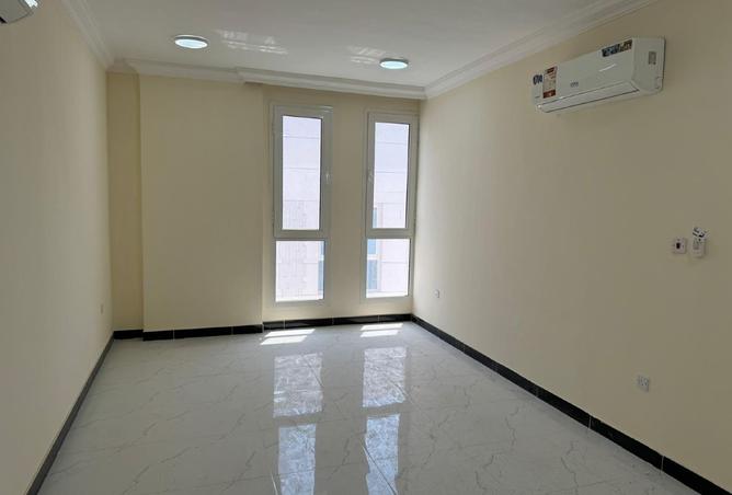 942389 - Property Main Image