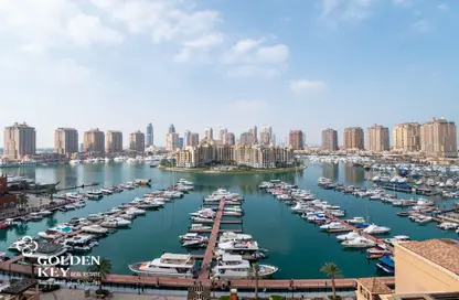 شقة - 2 غرف نوم - 3 حمامات للايجار في طريق بورتو الغربي - بورتو أرابيا - جزيرة اللؤلؤة - الدوحة