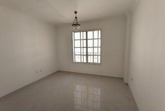 967903 - Property Image 2