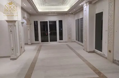 Penthouse - 4 Bedrooms - 6 Bathrooms for sale in The Pearl Island - Doha Penthouse - 4 Bedrooms - 6 Bathrooms for sale in The Pearl Island - Doha