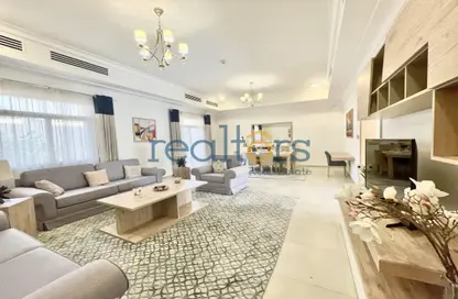 Villa - 3 Bedrooms - 3 Bathrooms for rent in Muraikh - AlMuraikh - Doha