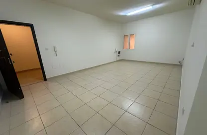 Apartment - 2 Bedrooms - 2 Bathrooms for rent in Musheireb - Musheireb - Doha