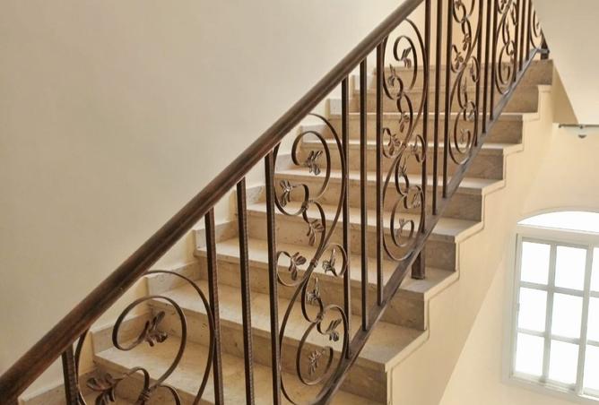 979684 - Property Image 2