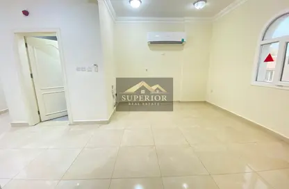 Apartment - 2 Bedrooms - 2 Bathrooms for rent in Al Sadd Road - Al Sadd - Doha