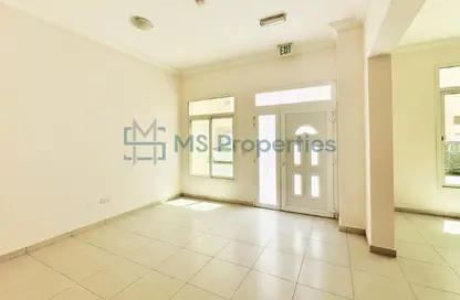 Villa - 6 Bedrooms - 5 Bathrooms for rent in Al Kheesa - Al Kheesa - Umm Salal Mohammed