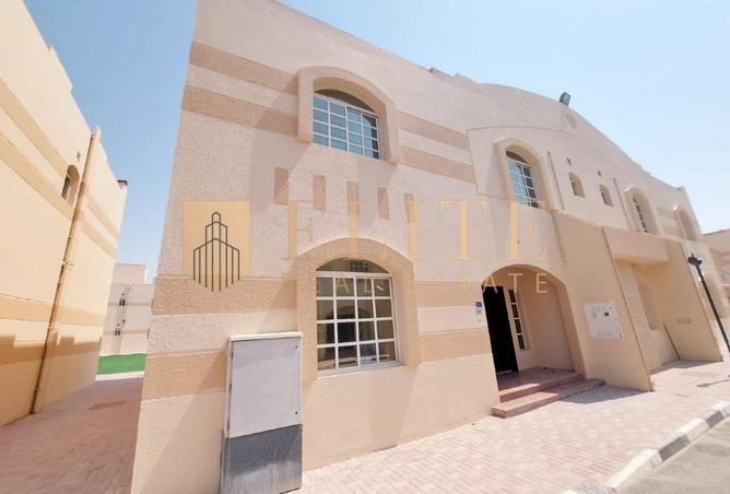 933296 - Property Image 2
