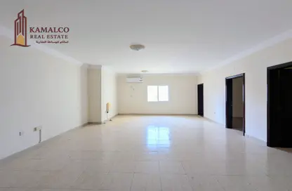 Apartment - 2 Bedrooms - 2 Bathrooms for rent in Muntazah 7 - Al Muntazah - Doha