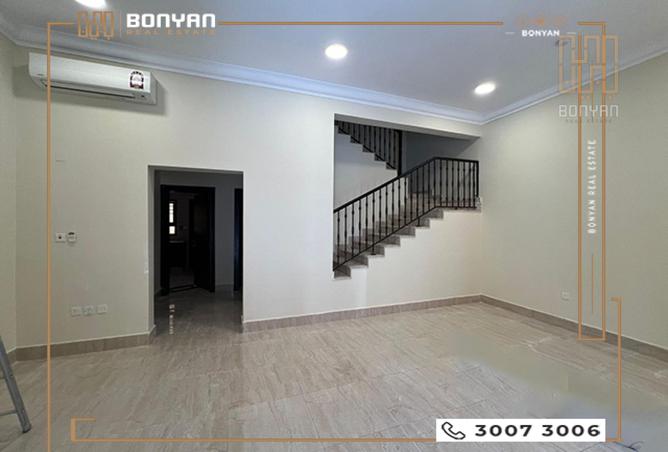Villa - 5 Bedrooms - 4 Bathrooms for rent in Al Kheesa - Al Kheesa - Umm Salal Mohammed