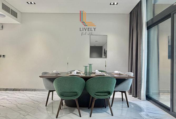 1002865 - Property Image 2