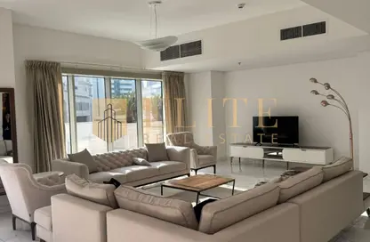 Apartment - 4 Bedrooms - 3 Bathrooms for rent in West Bay Tower - West Bay - West Bay - Doha