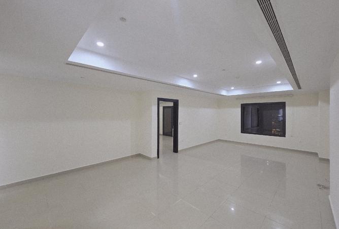 985128 - Property Image 3