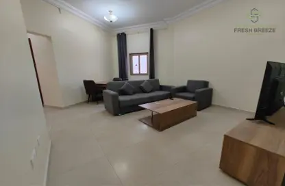 Apartment - 1 Bedroom - 2 Bathrooms for rent in Umm Ghuwalina - Umm Ghuwailina - Doha