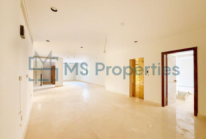 976890 - Property Image 3