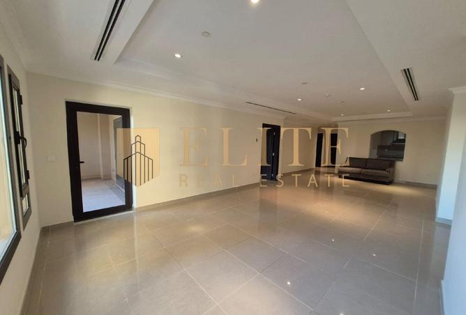 940740 - Property Image 3