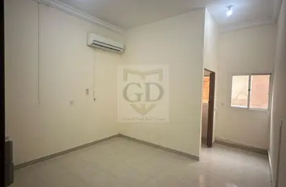 Apartment - Studio - 1 Bathroom for rent in Al Maamoura - Al Maamoura - Doha