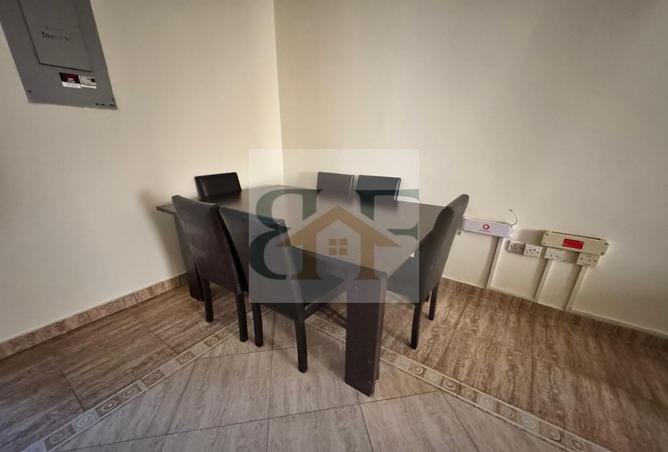 947412 - Property Image 3