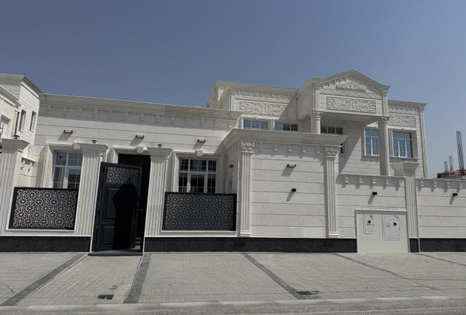 938647 - Property Image 2