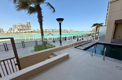 Villa - 5 Bedrooms - 6 Bathrooms for rent in Abraj Bay - Abraj Quartiers - The Pearl Island - Doha