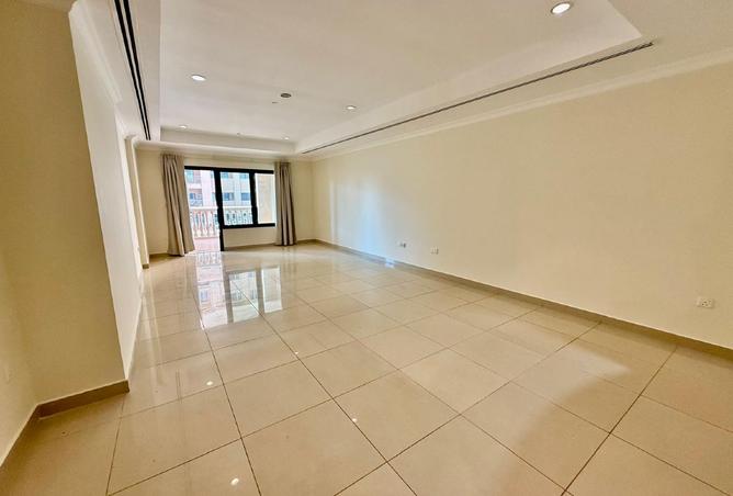 953205 - Property Image 3