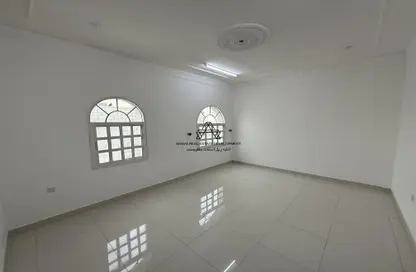 Villa - 2 Bedrooms - 1 Bathroom for rent in Ain Khaled - Doha