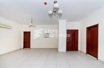 Apartment - 2 Bedrooms - 2 Bathrooms for rent in Al Mansoura - Al Mansoura - Doha