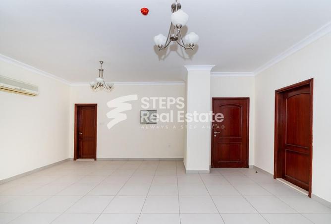 983077 - Property Main Image
