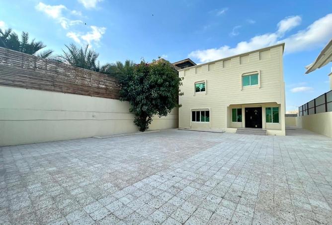 964049 - Property Image 2