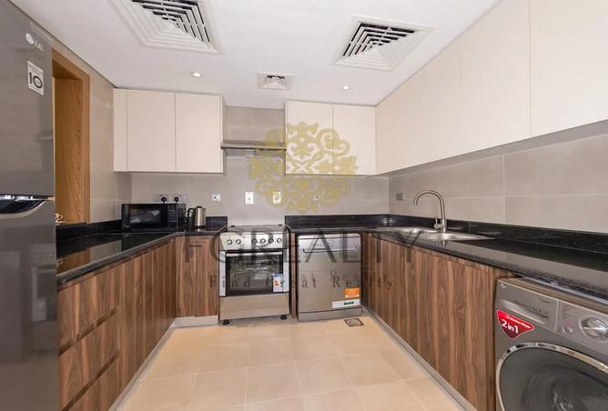 930762 - Property Image 2