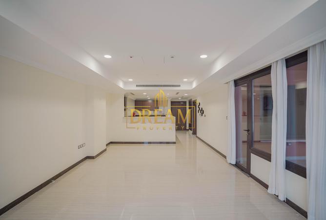 900545 - Property Image 2