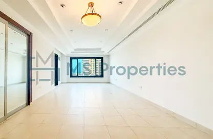 Apartment - 2 Bedrooms - 3 Bathrooms for sale in West Porto Drive - Porto Arabia - The Pearl Island - Doha