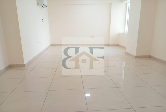 981892 - Property Image 2