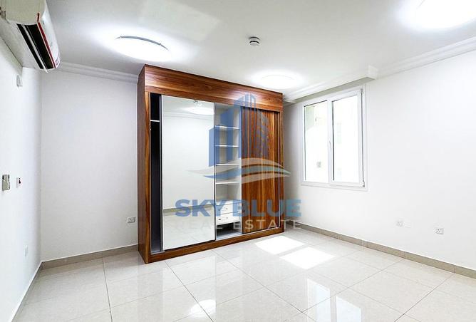 886904 - Property Image 2