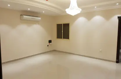 شقة - غرفة نوم - 2 حمامات للايجار في أم غويلينا - الدوحة