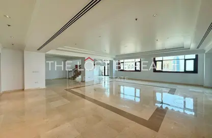 (بنتهاوس  (روف - 4 غرف نوم - 4 حمامات للايجار في طريق بورتو الشرقي - بورتو أرابيا - جزيرة اللؤلؤة - الدوحة